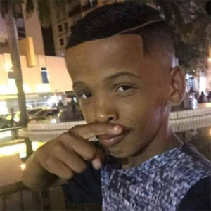 1 Ano de corte de cabelo pro noivo
